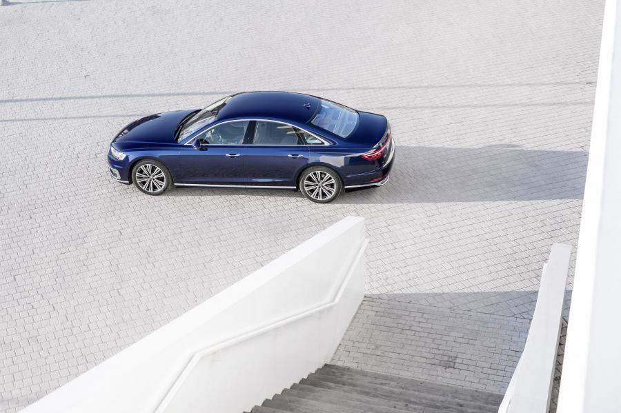  Audi A8 55 TFSI Quattro (D5) 2017 года  (WW) (фото 9 из 40)